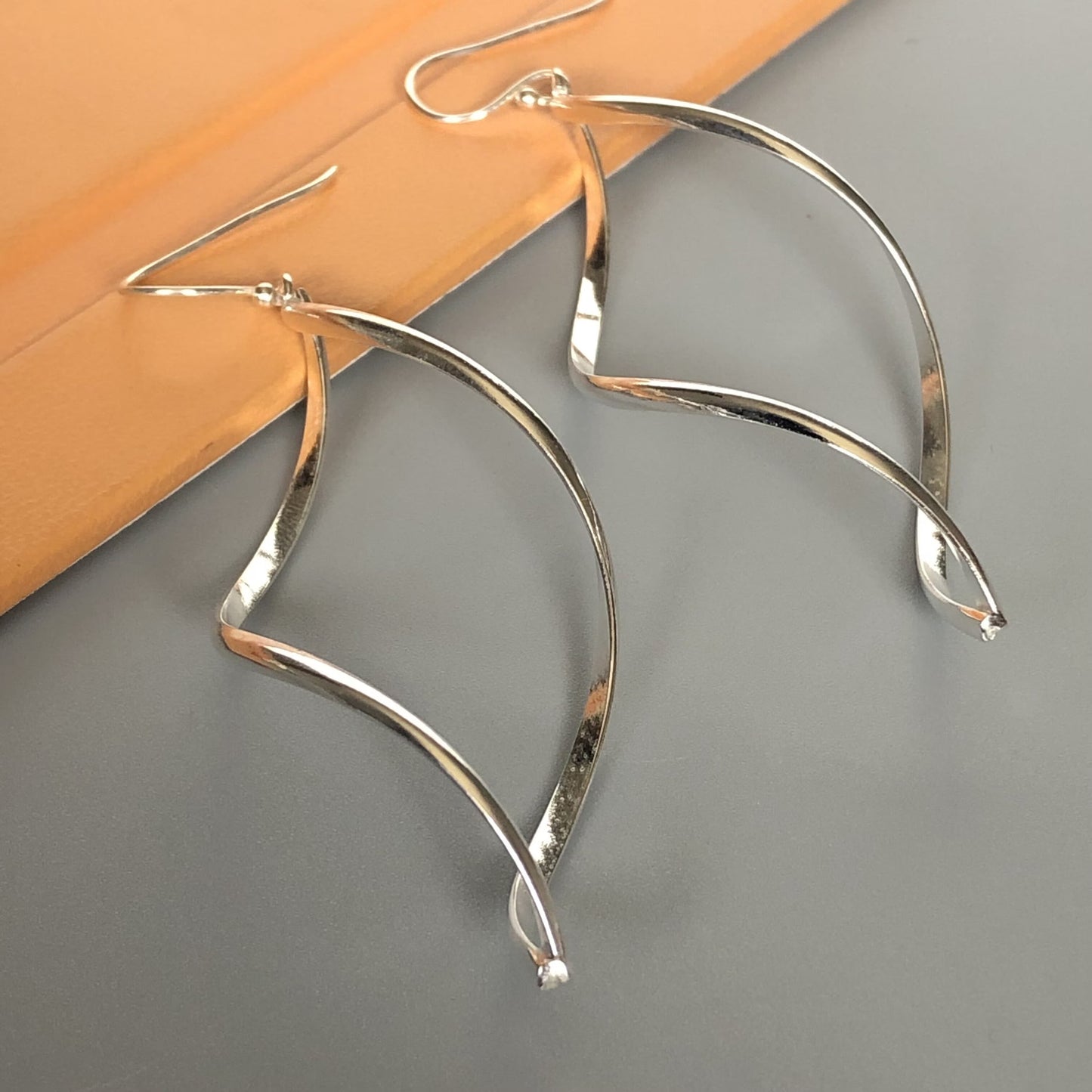 Vintage Dangling Silver Earrings