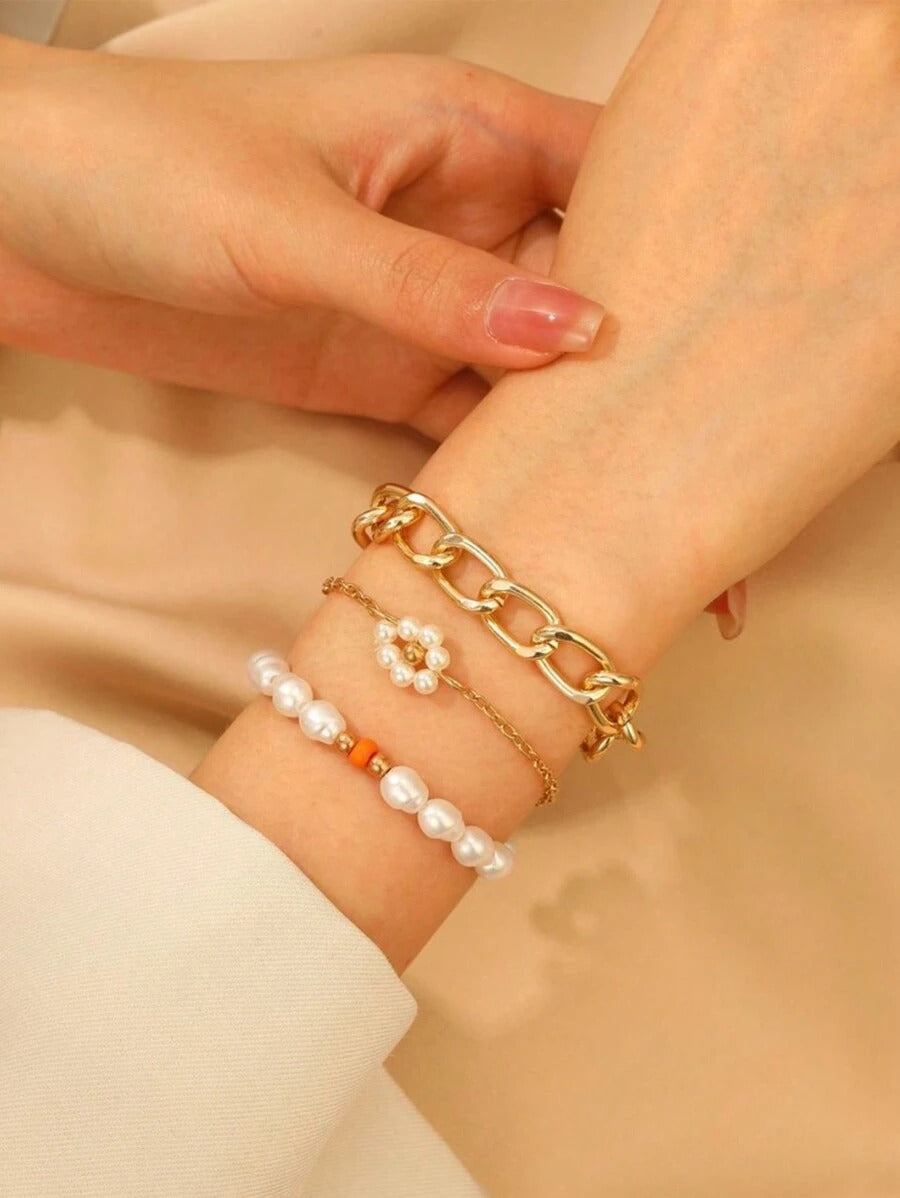 Daisy Pearl Bracelet