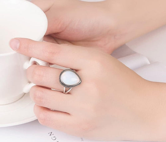 Vintage Moonstone Ring