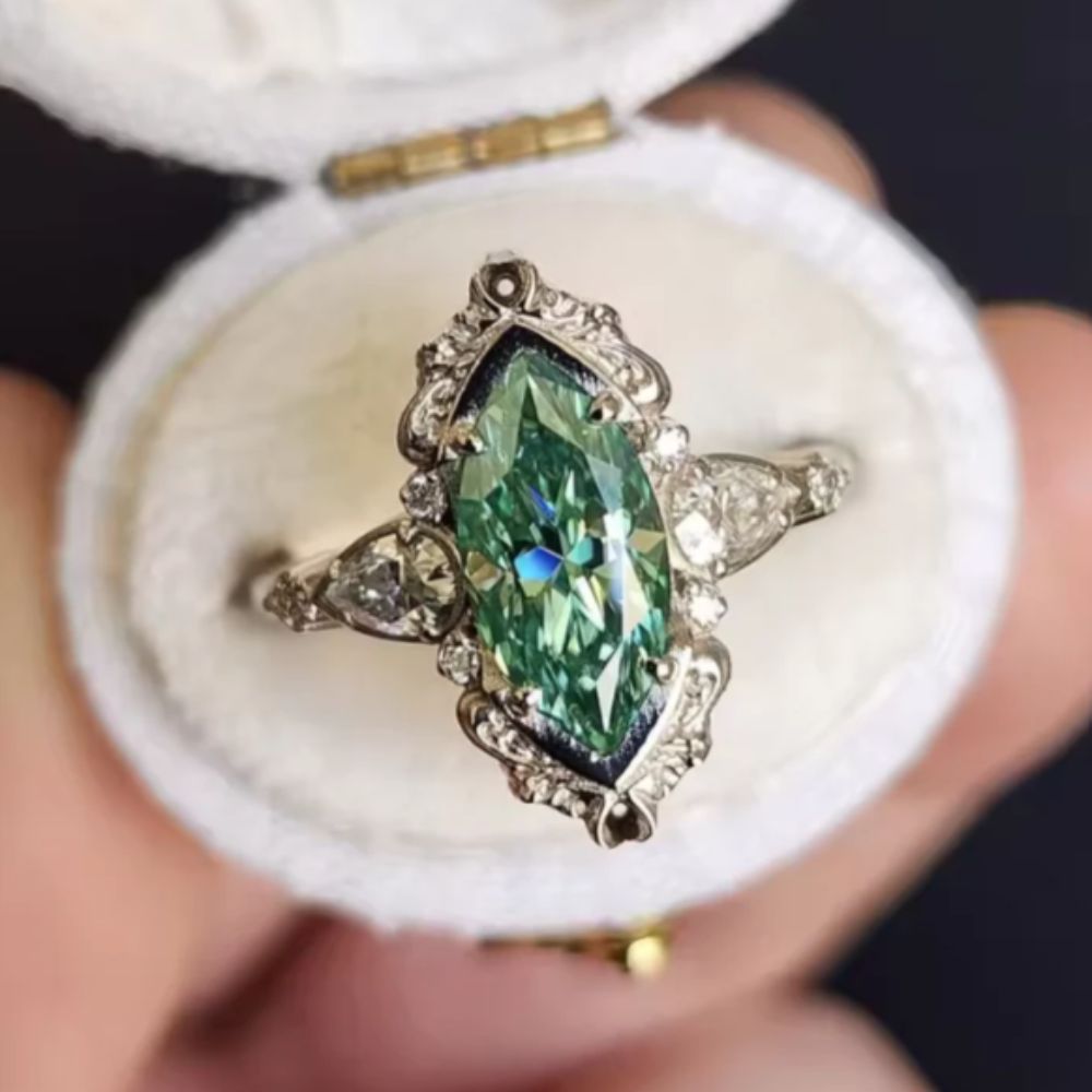 Vaelira Thornewyn Ring